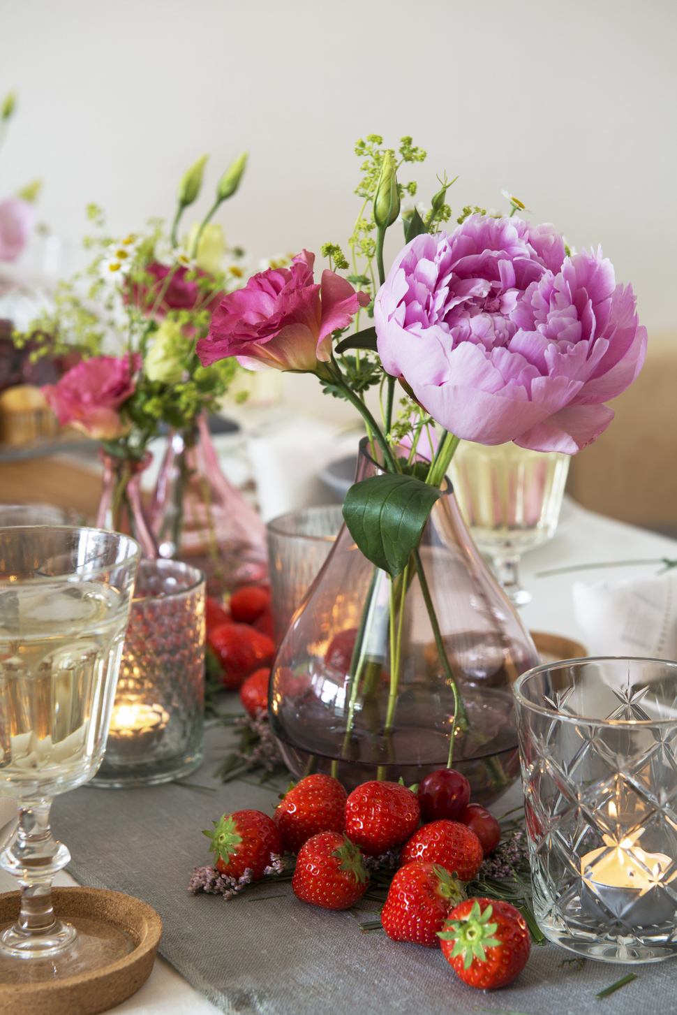 Blomster og jordbær_970x1453.jpg