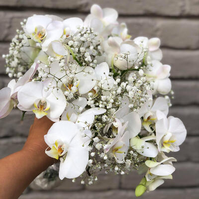 Brudebukett-i-hvit-med-Orchideer